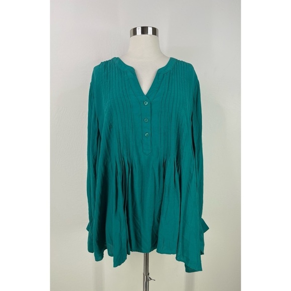 Terra&Sky Plus Pleated Long Sleeve Top - Picture 1 of 10